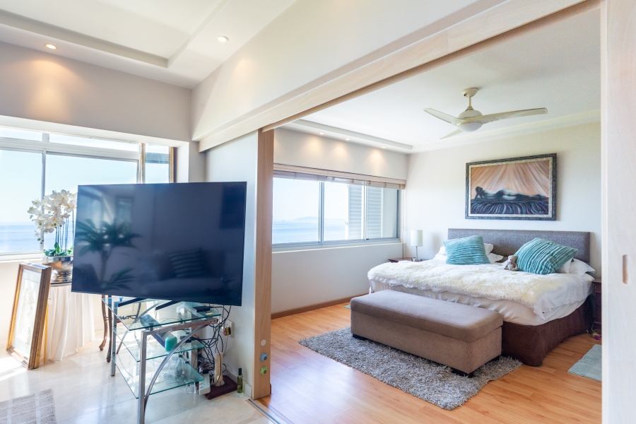 2 Bedroom Property for Sale in Mouille Point Western Cape